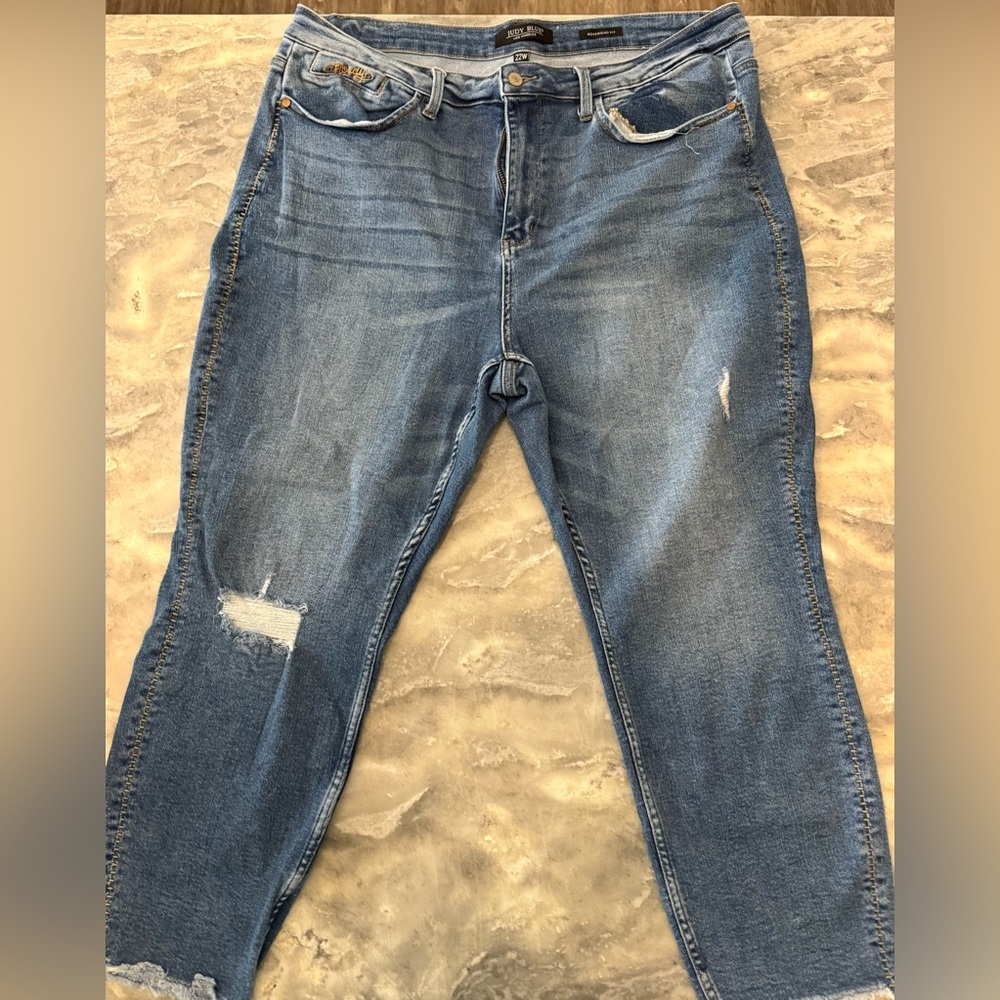 Judy Blue Relaxed Fit Stretch Womens 22W Distressed Raw Hem Denim Jeans